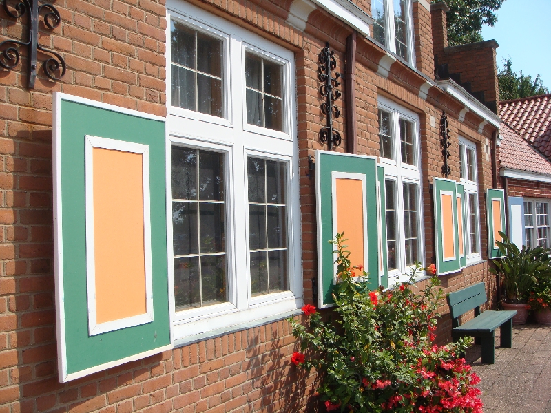 Western Michigan [2009] 507.JPG - Scenes from Windmill Island in Holland, Michigan.